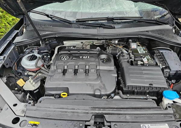 Volkswagen Tiguan cena 31900 przebieg: 138000, rok produkcji 2016 z Chodzież małe 596